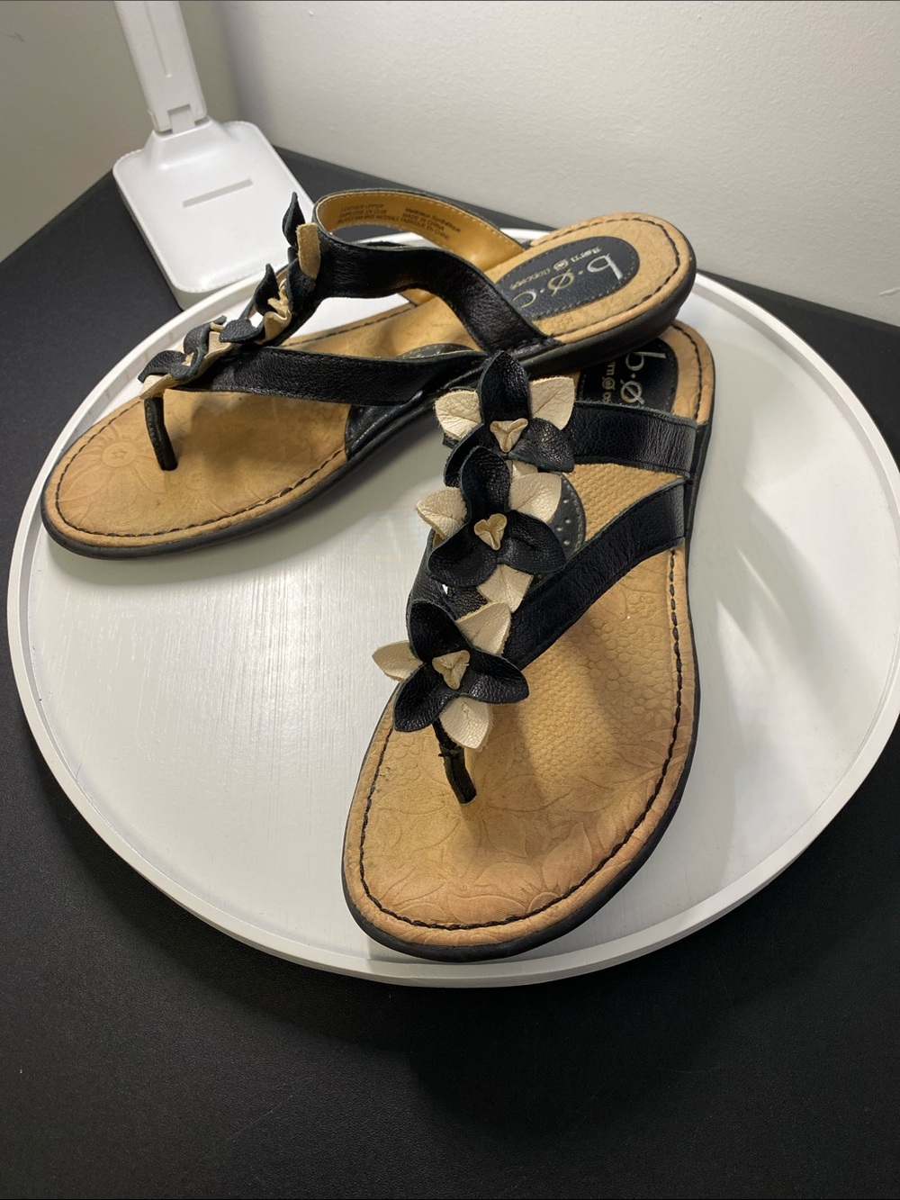 b.o.c. Dark Brown and Tan Floral Thong Sandals, Leather Upper, Size 8